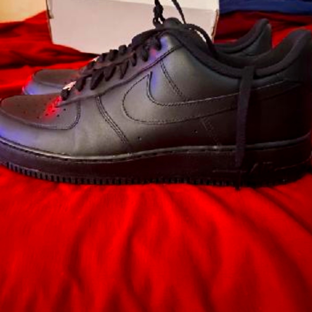 NIKE shoes